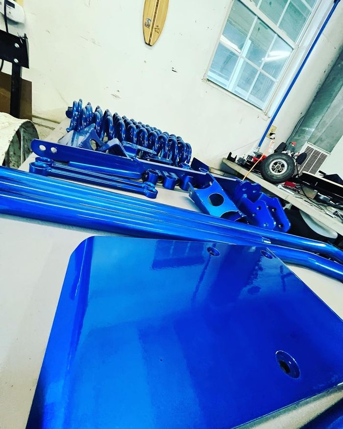 Suspension powder coating